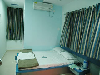Hotel Relish Vadodara Exterior photo