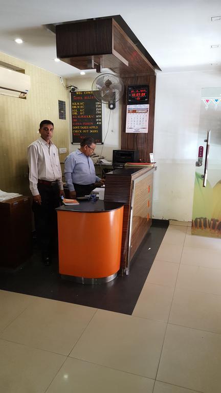 Hotel Relish Vadodara Exterior photo